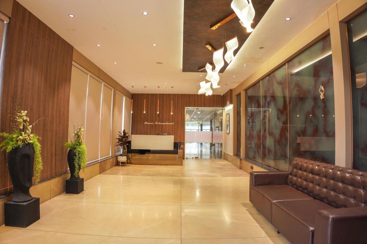 Ramee International Surat 호텔 외부 사진
